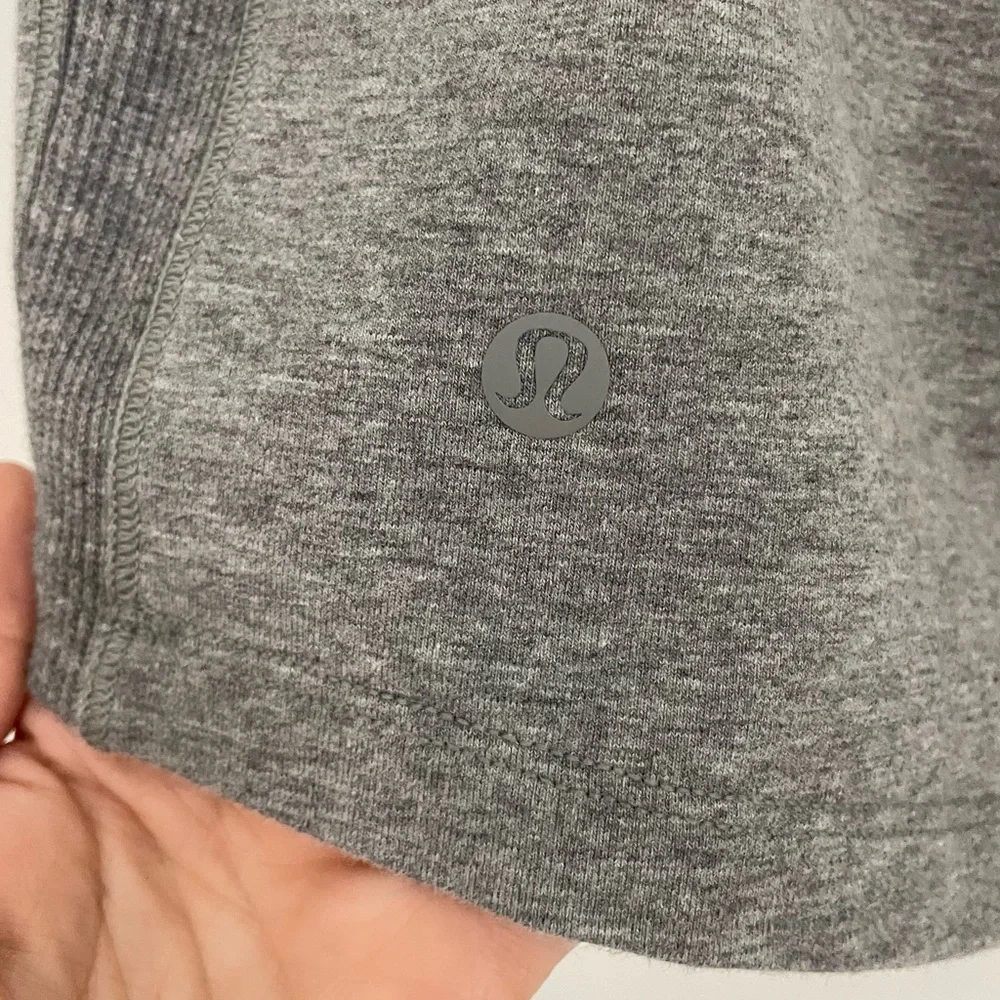 Lululemon Start Anew Skirt Heathered Medium Grey Pull On Casual.         B24